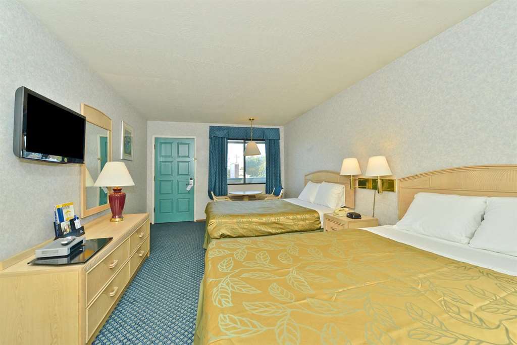Good Living Inn San Carlos Habitación foto