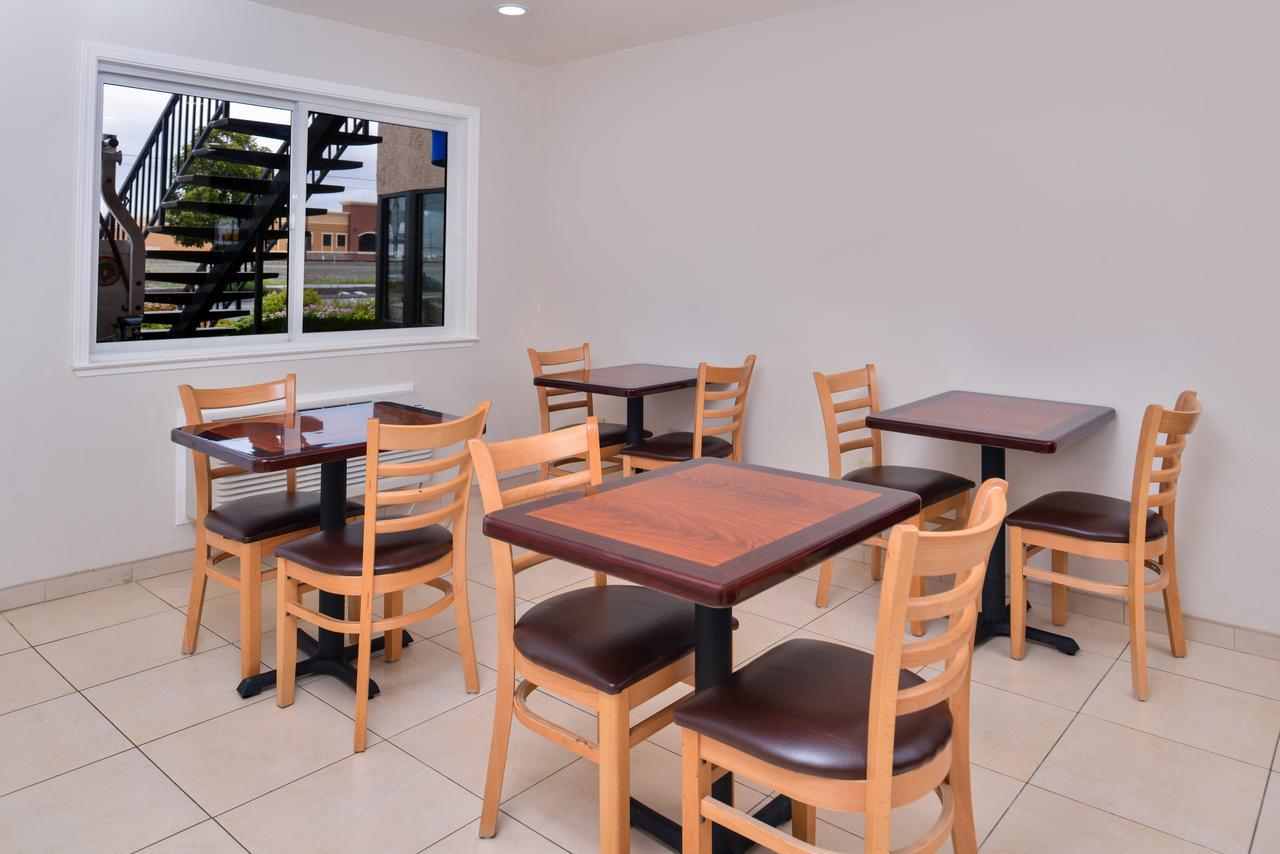 Good Living Inn San Carlos Exterior foto